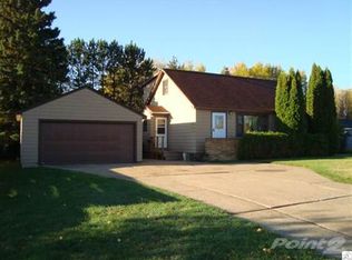 802 E 37th St, Hibbing, MN 55746