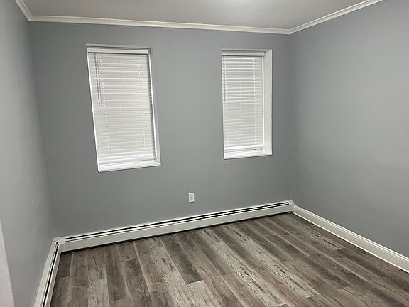 5th image of 221 Oliver St APT 3