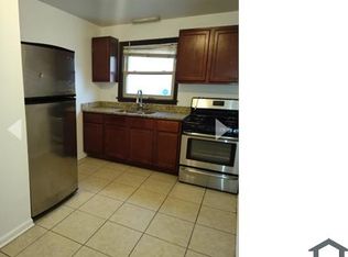 7957 S Wood St APT 2, Chicago, IL 60620