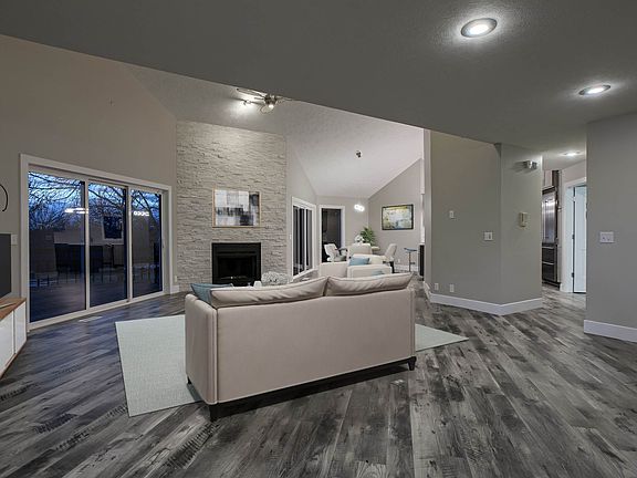 5th image of 6240 S 100th St