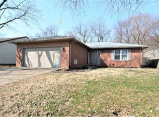 663 Glenmoor Dr, Evansville, IN 47715