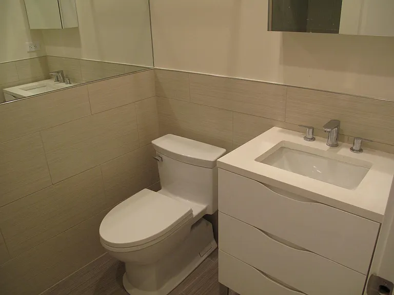 1800 W Chicago Ave #2F — Photo 20