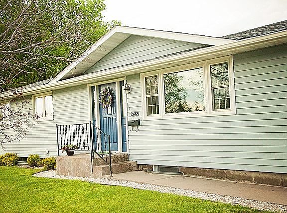 2nd image of 2489 Monterey Dr