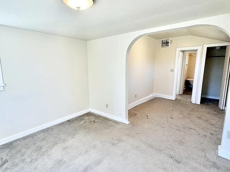 1548 Elizabeth Ave #6 — Photo 10