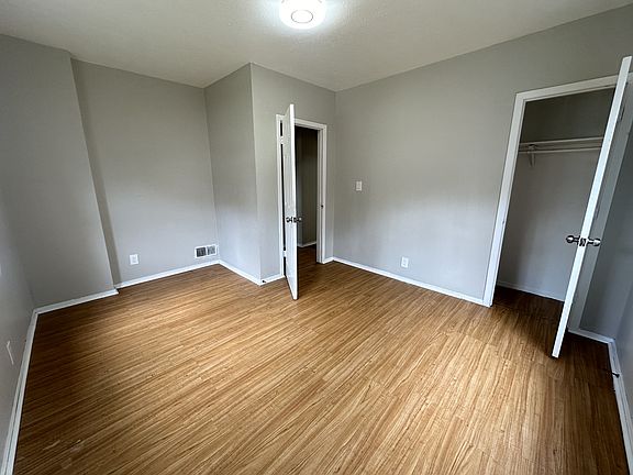 4th image of 304 N Independence Ave #2