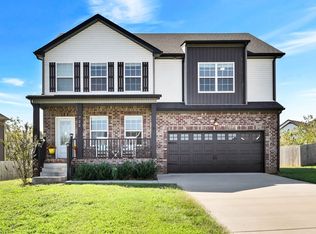 722 Banister Dr, Clarksville, TN 37042