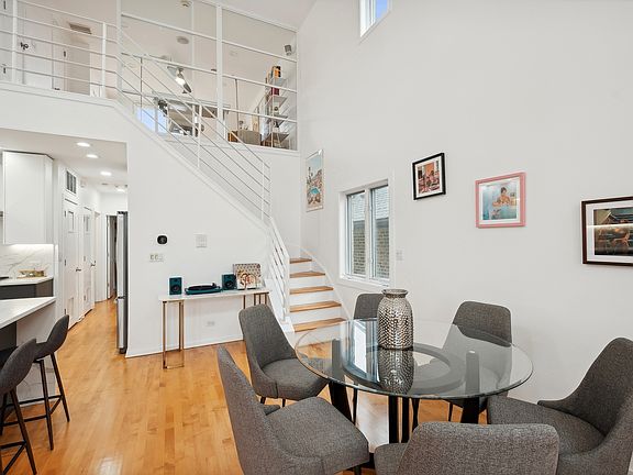 5th image of 1417 W Superior St #3