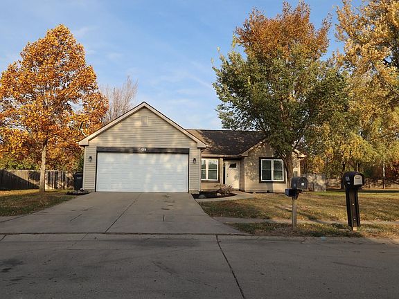 2nd image of 1014 Hornbeam Cir W
