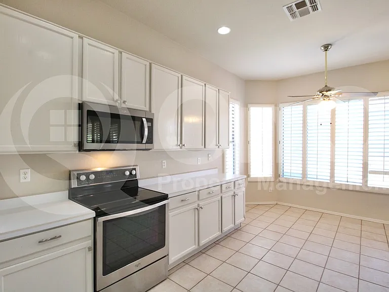 1445 S Park Grove Cir — Photo 5