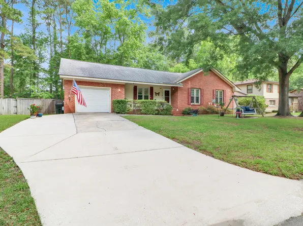 109 Williams Ct, Goose Creek, SC 29445