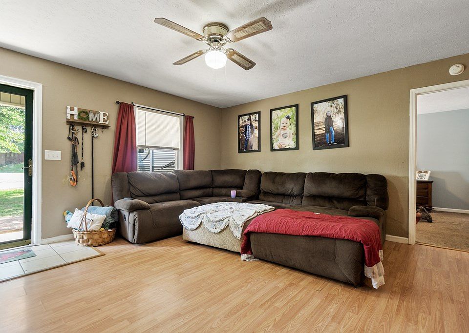 107 5th Ave N, Baxter, TN 38544 Zillow