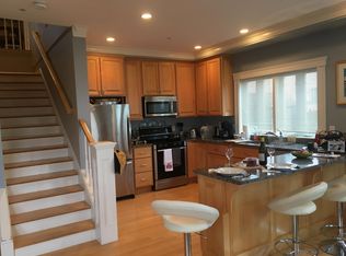 4 Bay St #1A, Hull, MA 02045