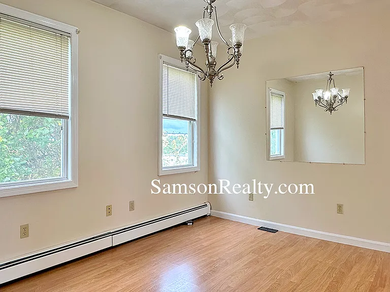 19 Sutton St #2 — Photo 8