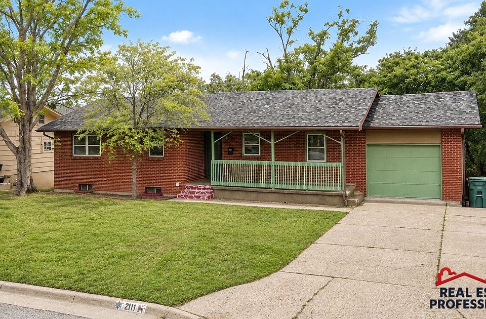 1st image of 2111 Thompson Ave