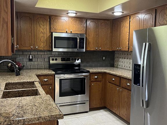 5th image of 4366 E Villa Maria Dr