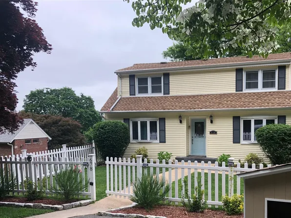 678 Bellevue Avenue N, Yonkers, NY 10703