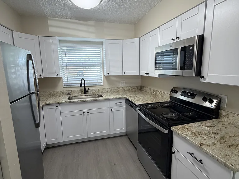 5290 70th Ave N, Pinellas Park, FL 33781 — Photo 32