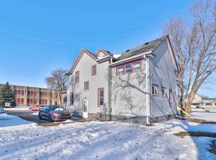 314 N 6th St, Estherville, IA 51334