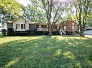 883 Douglas Bend Rd, Gallatin, TN 37066