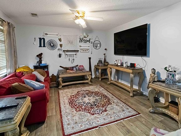 3rd image of 2244 Cheshire Dr