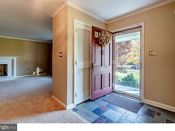 2nd image of 2111 Valley Ave