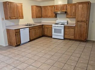 722 Olive St #A-C, Paso Robles, CA 93446