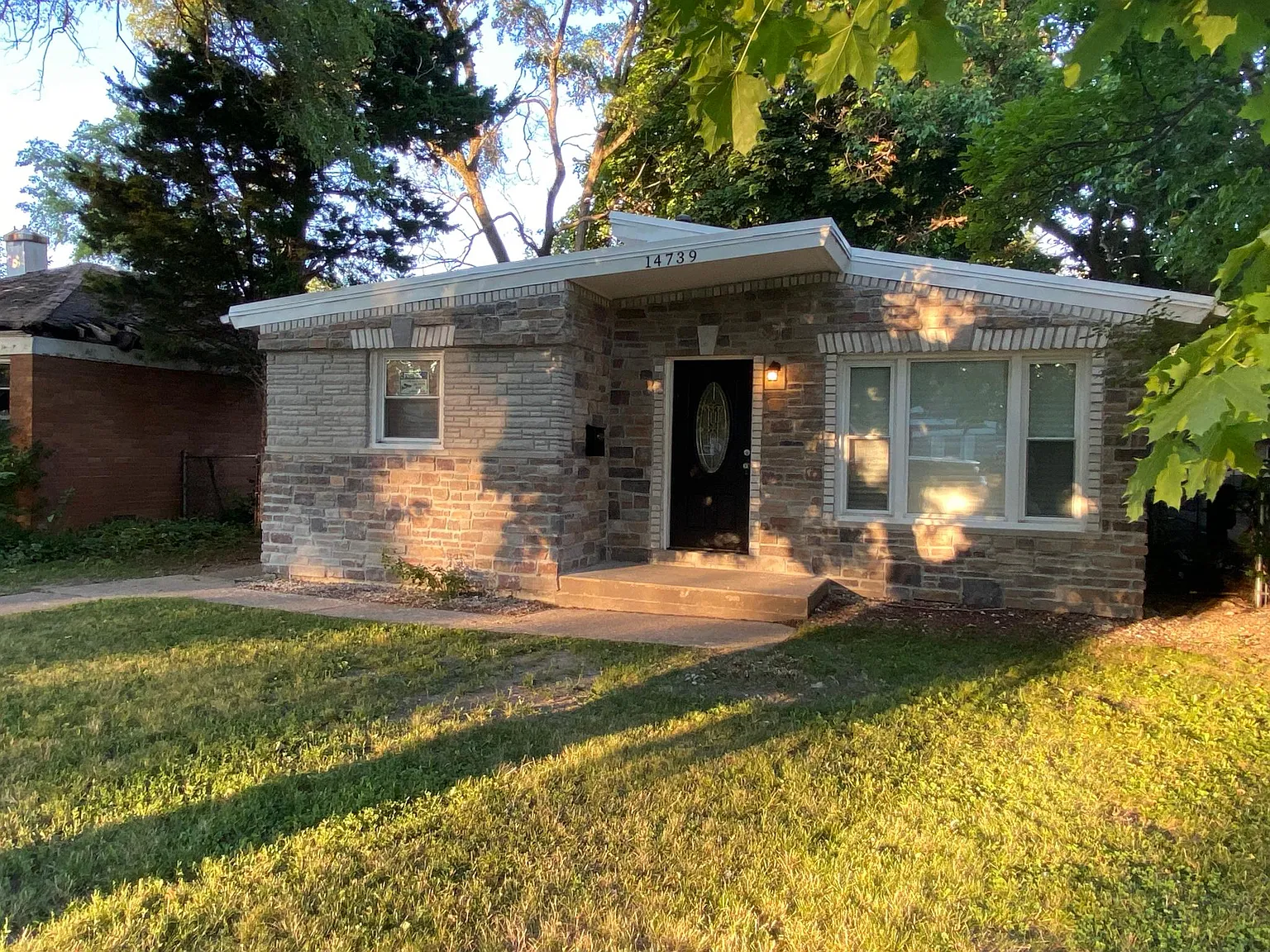 14739 Wabash Ave photo 1