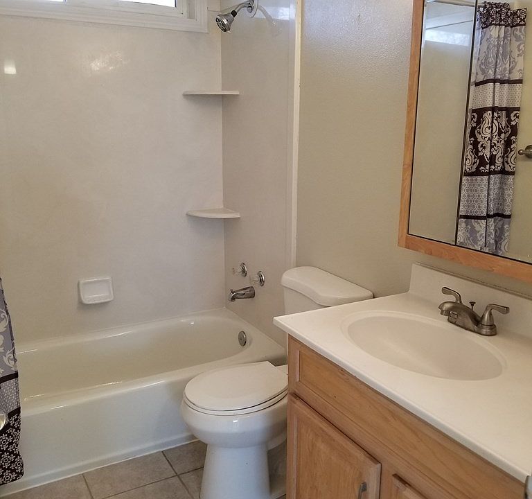 2nd image of 1406 Washburn Ave