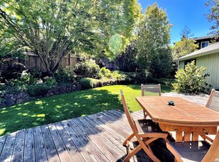 5280 Harbord Dr, Oakland, CA