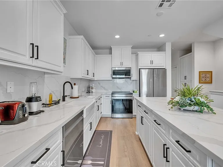 527 W Victor Ave — Photo 7