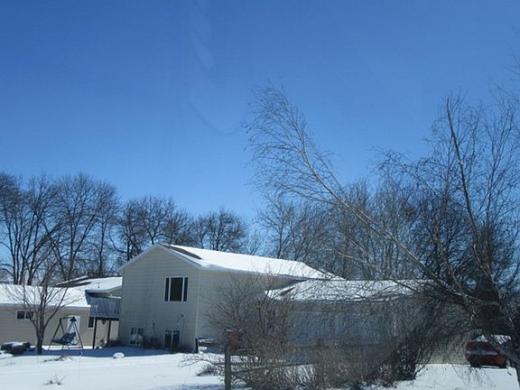 2nd image of 2200 Lakepark Pl