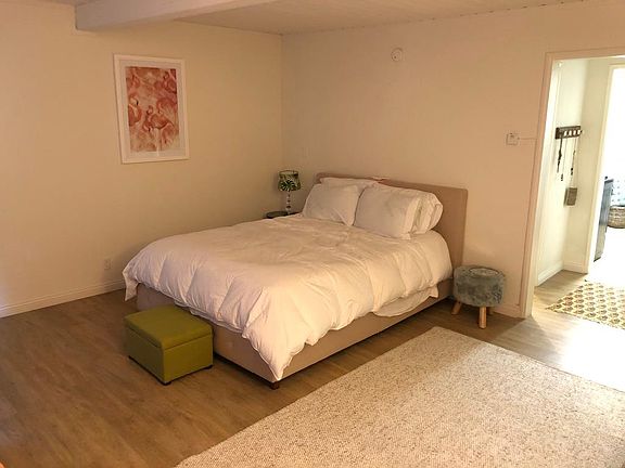 3rd image of 1828 Midvale Ave #102