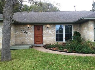 3502 Old Oaks Dr, Bryan, TX 77802