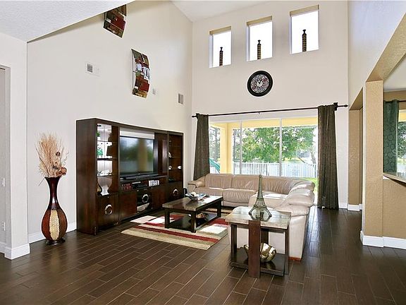 5th image of 1043 Chatham Break St #2