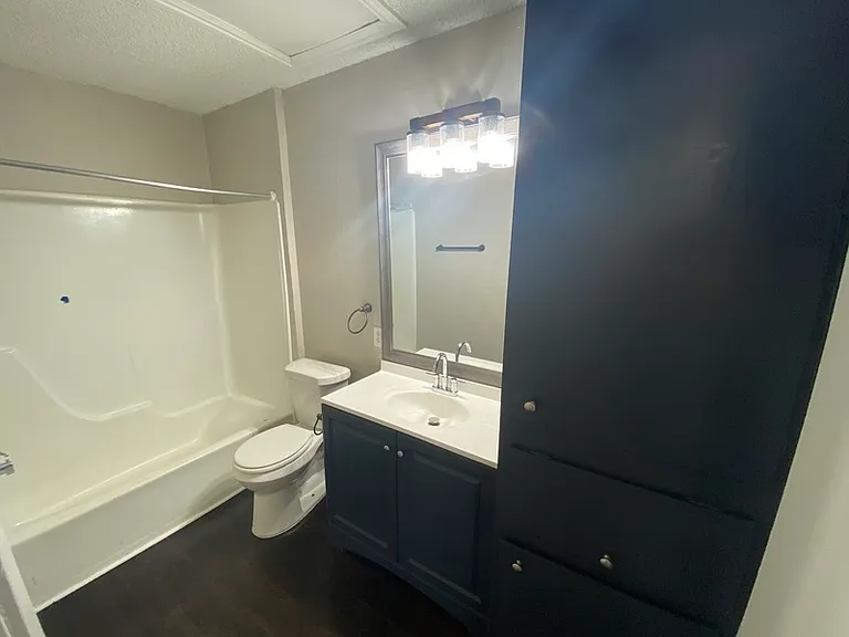 4811 Houghton Ave — Photo 7