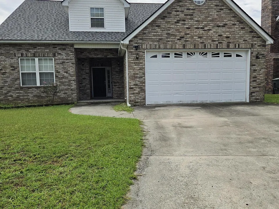 1308 Woodpecker Ln