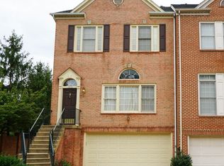 1812 Fawncrest Ct, Vienna, VA 22182