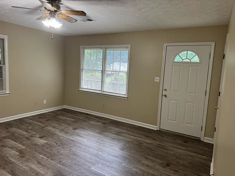 16 Shadowood Cir SE — Photo 4