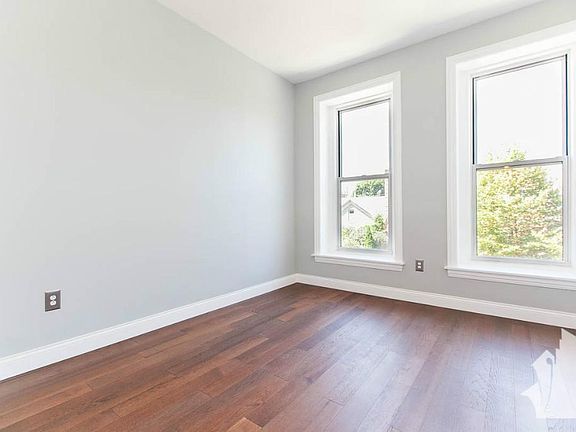 3rd image of 1317 N Campbell Ave #2JF
