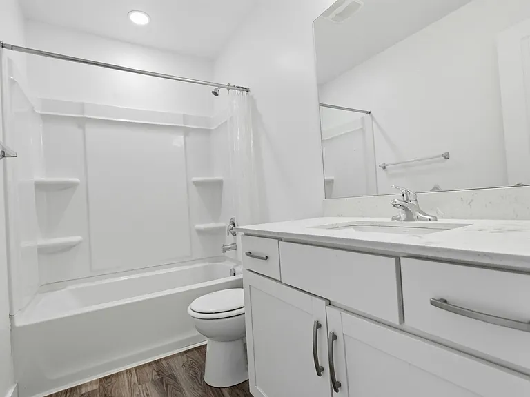 506 S Highpoint Dr — Photo 9