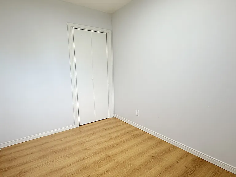 506 Aylmer Ave #4 — Photo 9