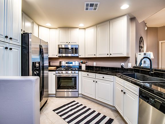 3rd image of 5450 E Deer Valley Dr Unit 4017