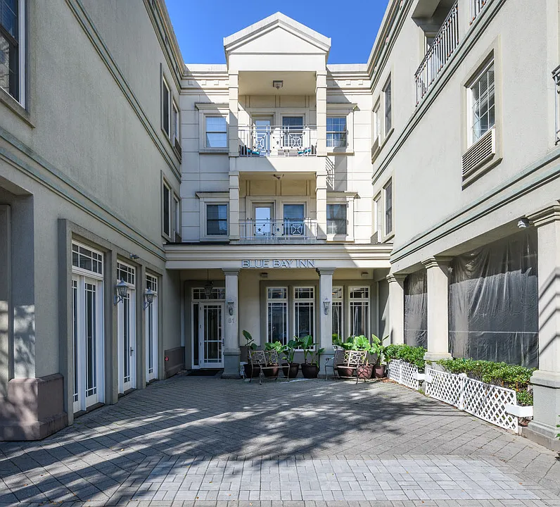 51 1st Ave #301
