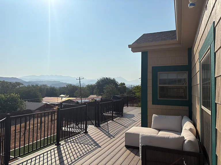 Doc Allen Dr — Photo 2