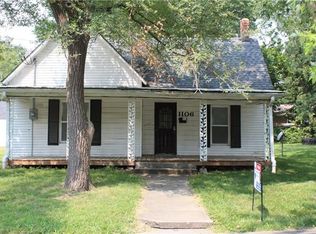 1106 Green St, Harrisonville, MO 64701