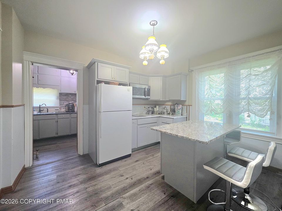 1st image of 729 George St #729