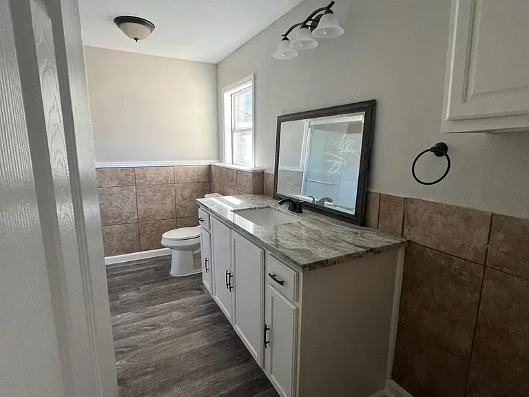 1013 W Spanish Camp Rd — Photo 5