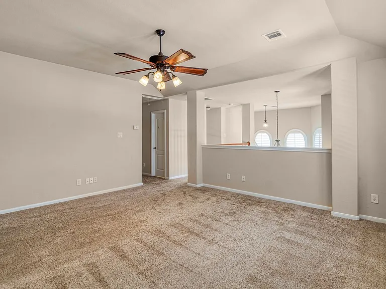 8707 Roswell Rdg — Photo 27