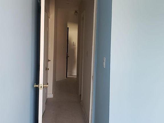 5th image of 73 Oak St
