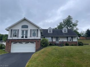 1825 Walnut St, Coshocton, OH 43812